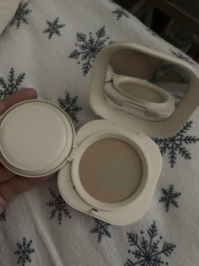 Laneige Neo Essential Blurring Finish Powder review photo by joceoym