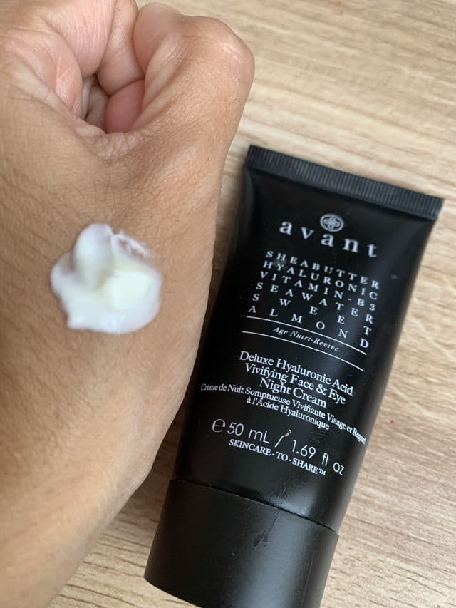Avant Skincare Deluxe Hyaluronic Acid Vivifying Face & Eye Night Cream review photo by makeupsthefanie