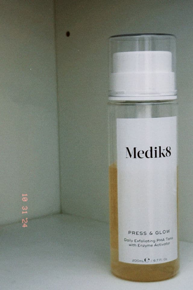 Medik8 Press & Glow Daily Exfoliating PHA Tonic with Enzyme Activator review photo by polinasliva