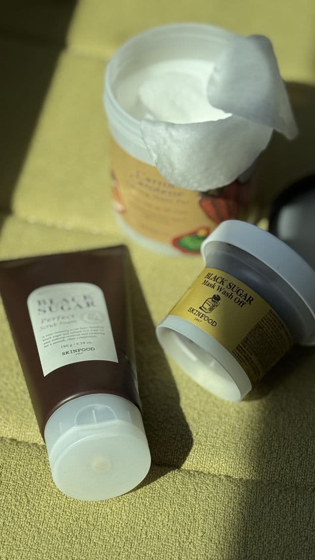 SKINFOOD Black Sugar Perfect Scrub Foam review photo by JuliaCI