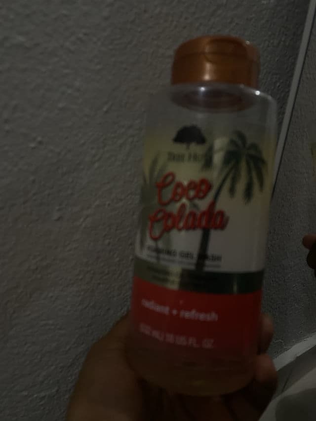 Tree Hut Coco Colada Foaming Gel Wash review photo by carlanazaretf