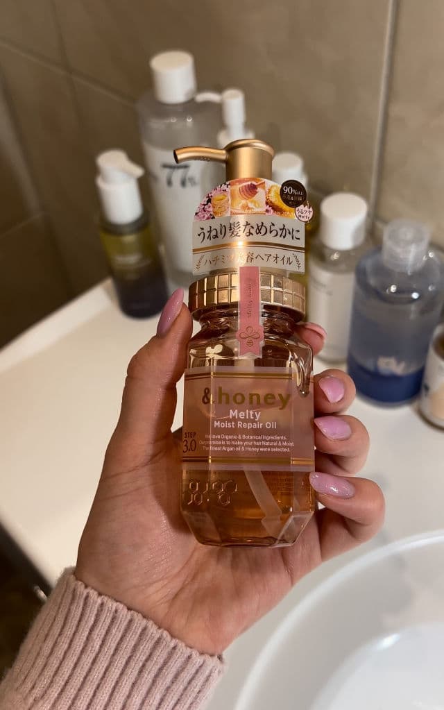 &honey Melty Moist Repair Hair Oil review photo by Aliseskincare
