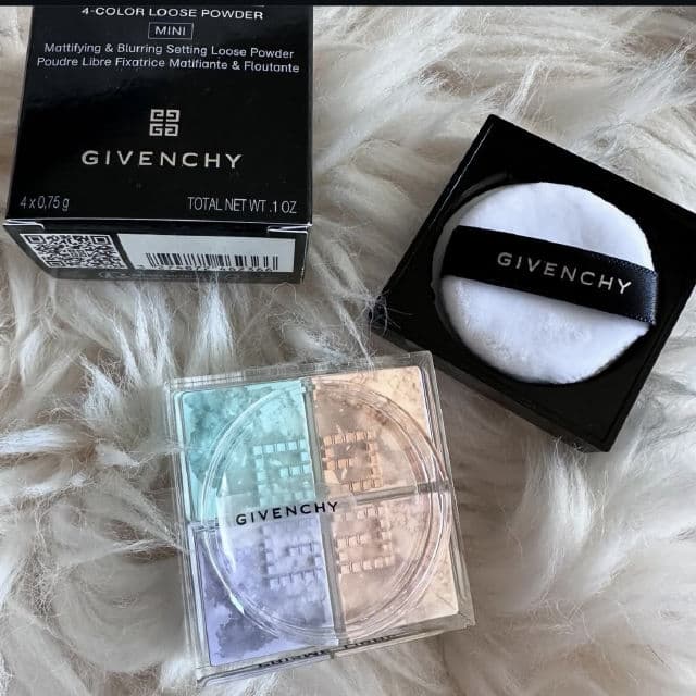 Givenchy Prisme Libre Loose Powder Quartet review photo by averylayneskin