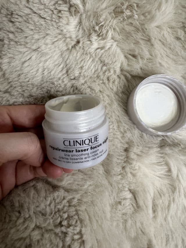 Clinique Smart Night Custom Repair Moisturizer review photo by blueiz35
