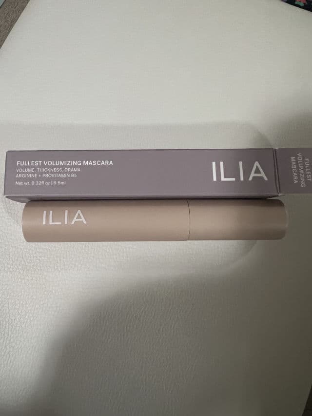 Ilia Fullest Volumizing Mascara review photo by blueiz35