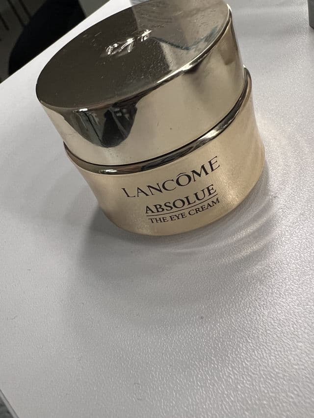 Lancome Absolue Revitalizing Anti-Aging Eye Cream with Grand Rose Extracts review photo by blueiz35