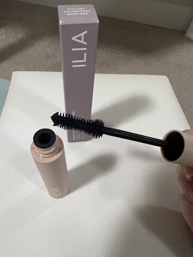 Ilia Fullest Volumizing Mascara review photo by blueiz35