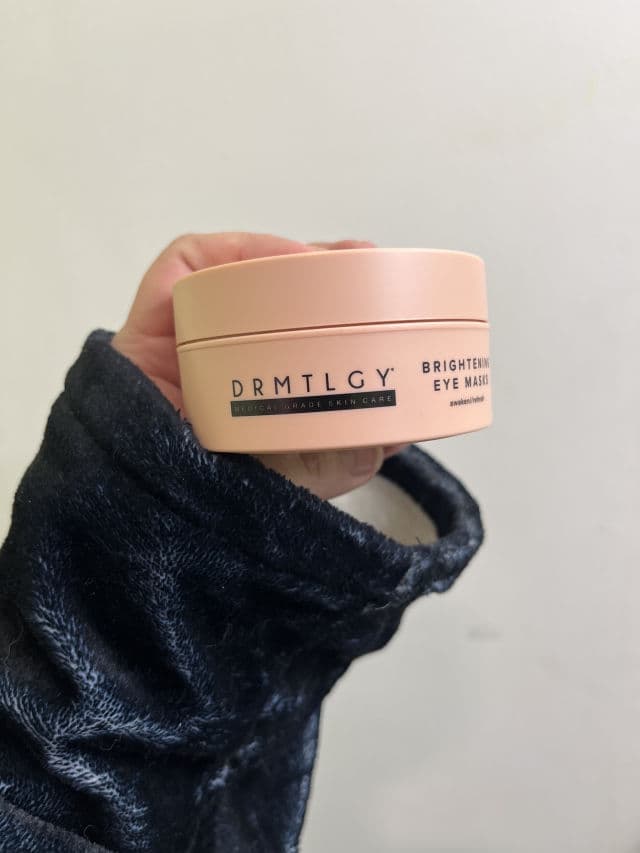 DRMTLGY Brightening Eye Masks review photo by runwayreviewer