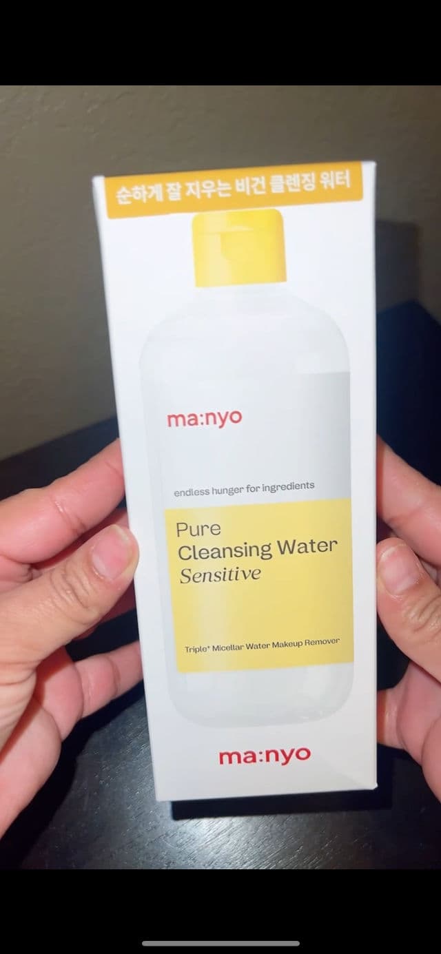 manyo Pure Cleansing Water Sensitive review photo by Reemon