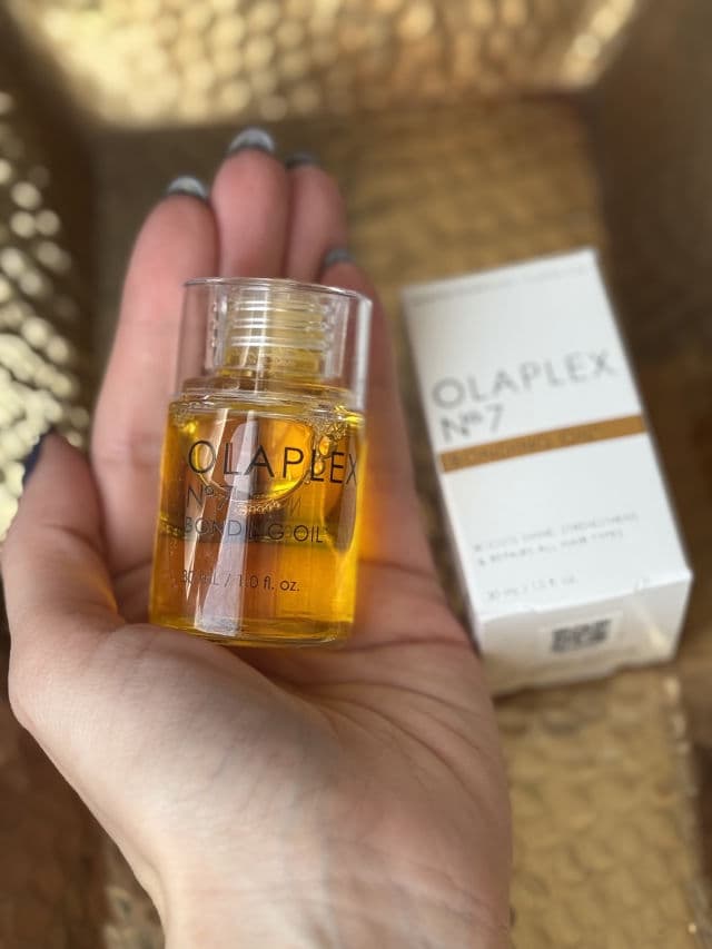Olaplex No. 7 Bonding Oil review photo by callireviews