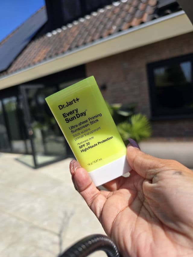 Dr. Jart+ Every Sun Day™ Ultra-sheer Priming Sunscreen Stick SPF 40 review photo by ansje