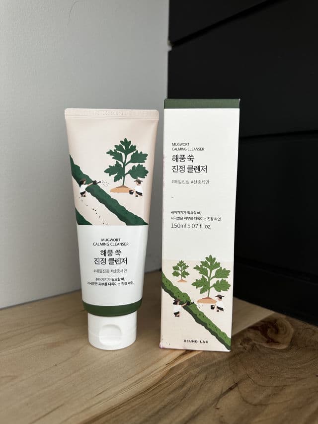 Round Lab Mugwort Calming Cleanser  review photo by UniquelyCas