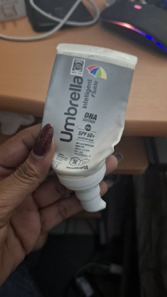 Medihealth Umbrella Intelligent Fluid DNA Defense Spf 50+ review photo by KarolFelipeGomez