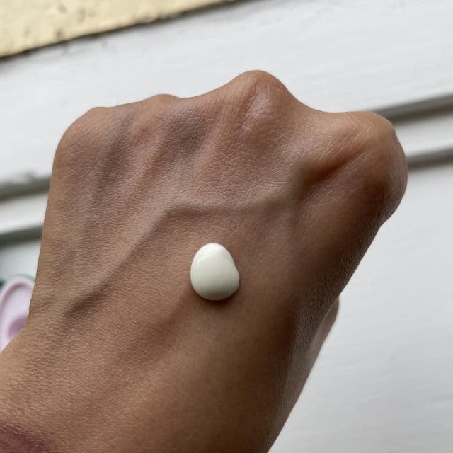 VT COSMETICS Cica Essence Sun SPF50+ PA ++++ review photo by Ruthieandskincare