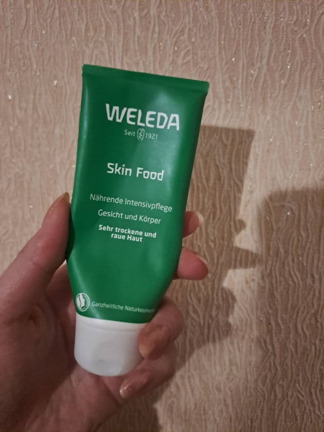 Weleda Skin Food Light Nourishing Cream review photo by maribell
