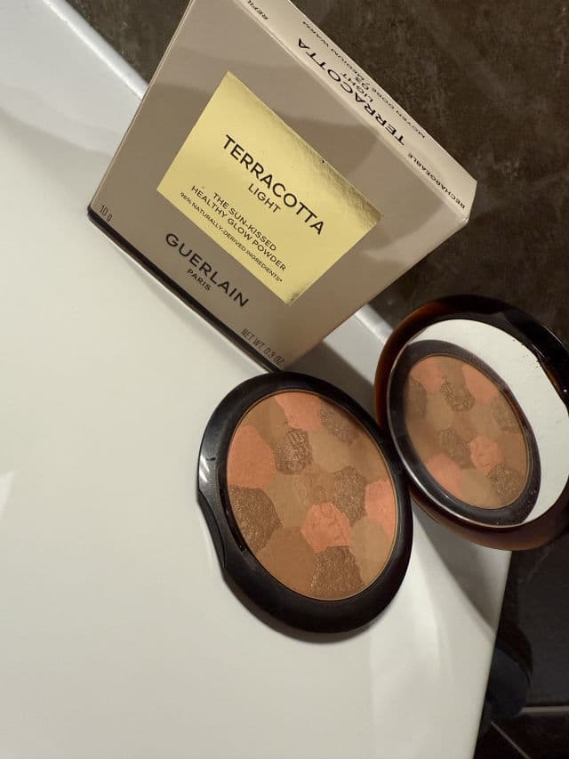 Guerlain Terracotta Light Healthy Glow Powder review photo by ludivine