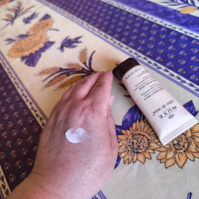 Nuxe Rêve de Miel Hand & Nail Cream review photo by Vimdit