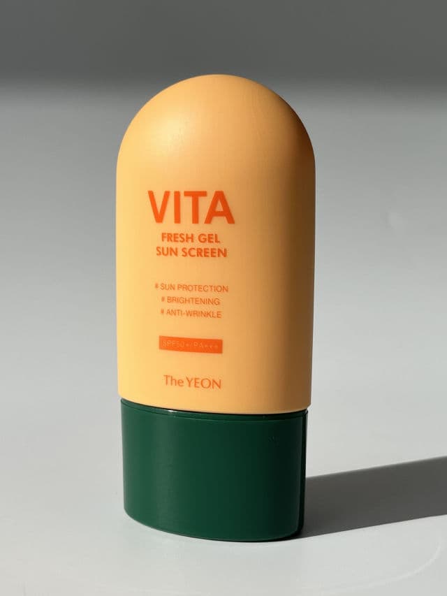 The Yeon Vita Fresh Gel Sun Screen SPF50+/PA+++ review photo by Doncaster