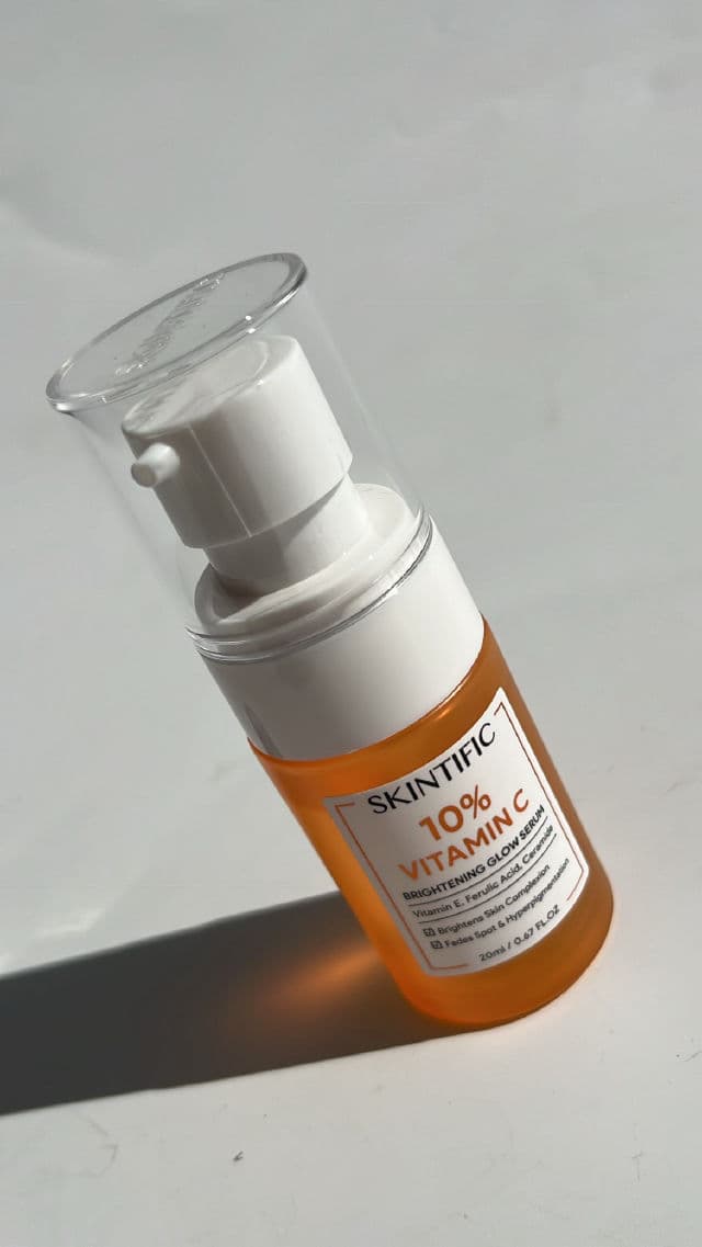 Skintific 10% Vitamin C Brightening Glow Serum review photo by Doncaster