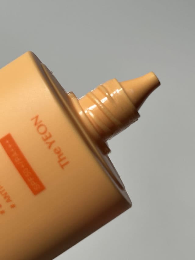 The Yeon Vita Fresh Gel Sun Screen SPF50+/PA+++ review photo by Doncaster