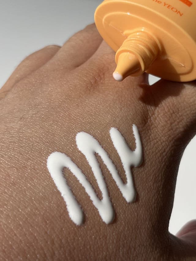 The Yeon Vita Fresh Gel Sun Screen SPF50+/PA+++ review photo by Doncaster