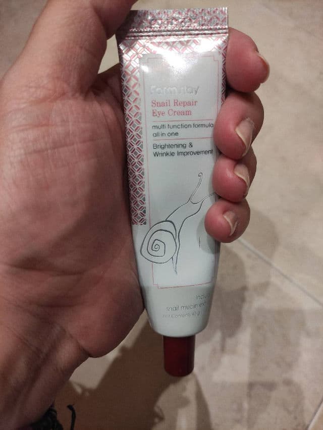 Farmstay Snail Repair Eye Cream review photo by Vgarcia
