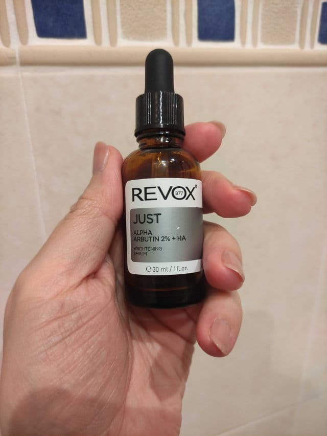 Revox Alpha Arbutin 2% + HA review photo by Vgarcia
