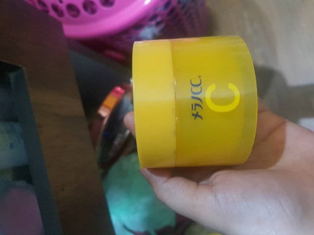 Rohto Melano CC Vitamin CC Brightening Gel review photo by Pristy