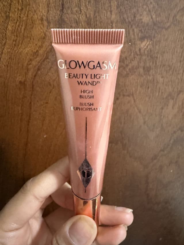 Charlotte Tilbury Matte Beauty Blush Wand review photo by Hetal