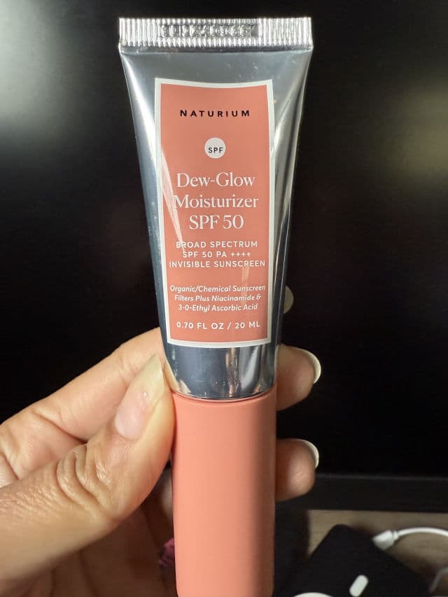 Naturium Dew-Glow Moisturizer SPF 50 review photo by Hetal