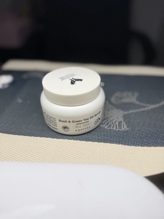 EGATTOC Basil & Green Tea Oil Scrub - Herbaceous review photo by geosmarlin