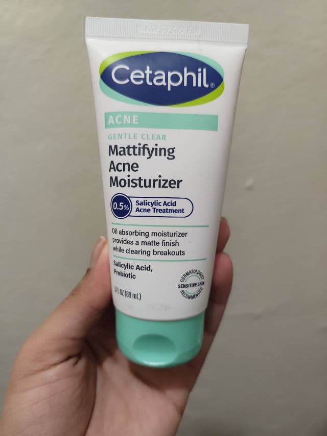 Cetaphil Gentle Clear Mattifying Acne Moisturizer review photo by Hary