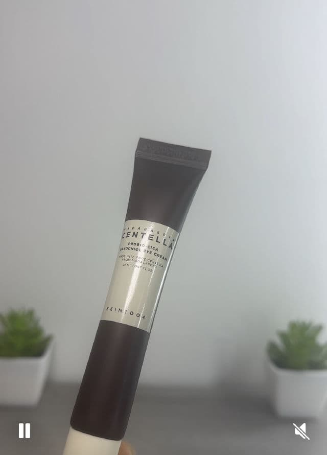 SKIN1004 Madagascar Centella Probio-Cica Bakuchiol Eye Cream review photo by RennieA