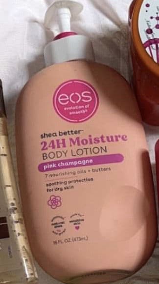 Eos Pomegranate Raspberry Body Lotion review photo by nessanuel