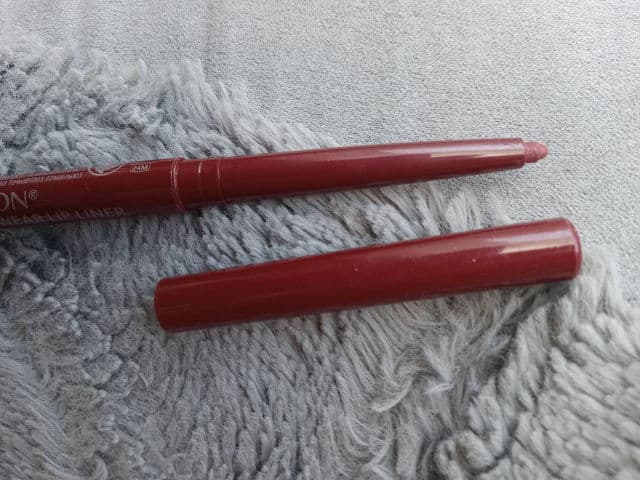 Revlon ColorStay Lip Liner - Wine review photo by moonlite