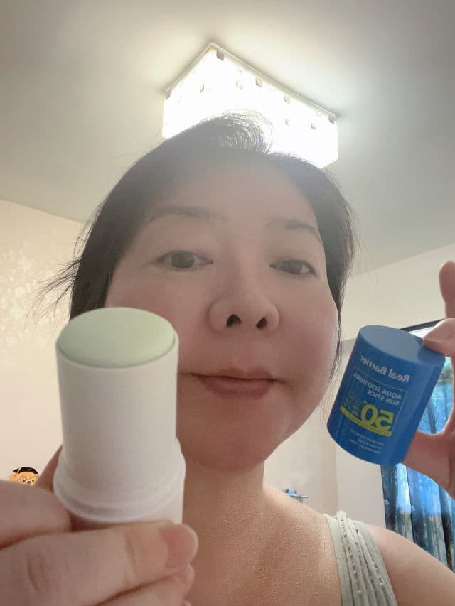 Real Barrier Aqua Soothing Sun Stick SPF50+PA++++ review photo by freshmochiskin