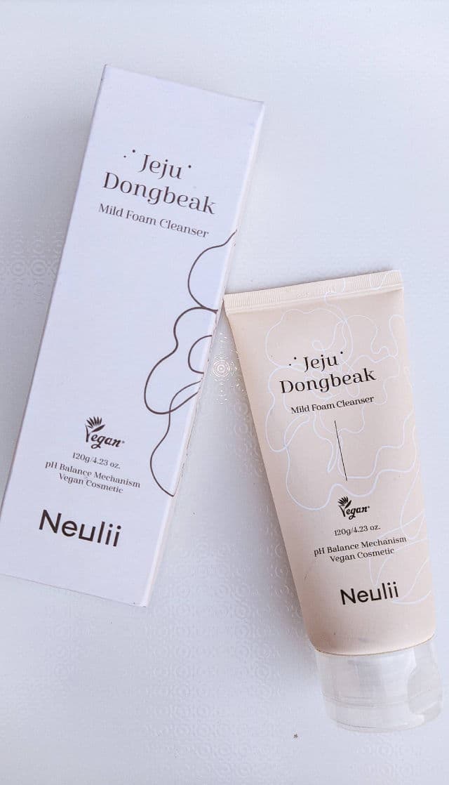 Jeju Dongbeak Mild Foam Cleanser product review