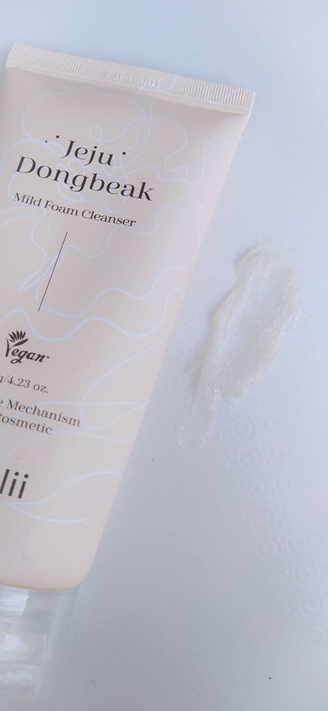 Jeju Dongbeak Mild Foam Cleanser product review