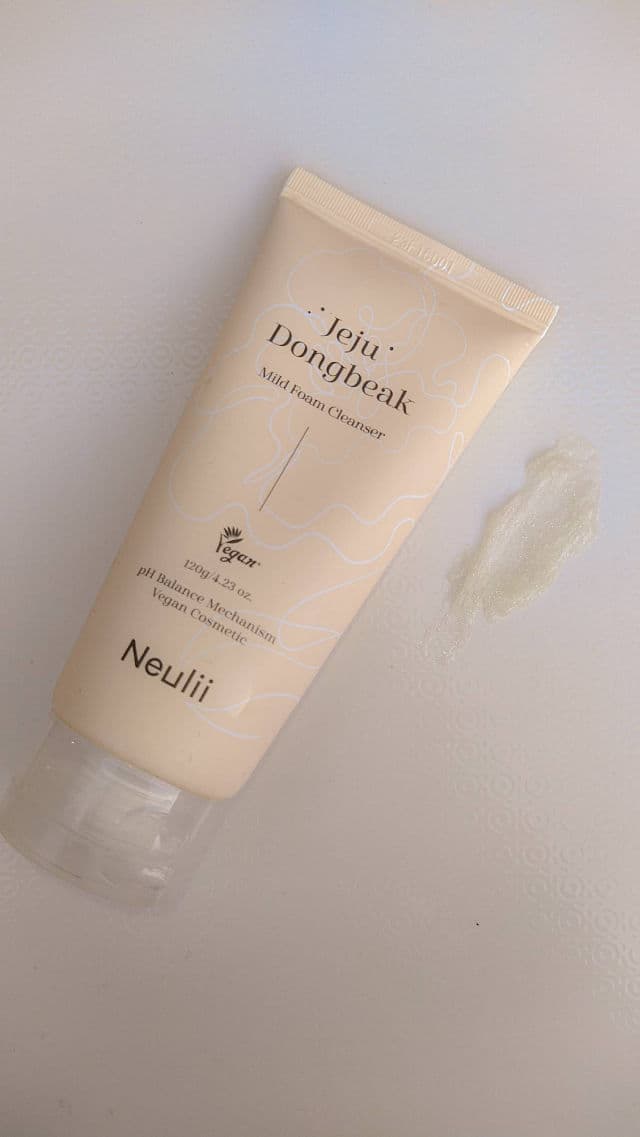 Jeju Dongbeak Mild Foam Cleanser product review