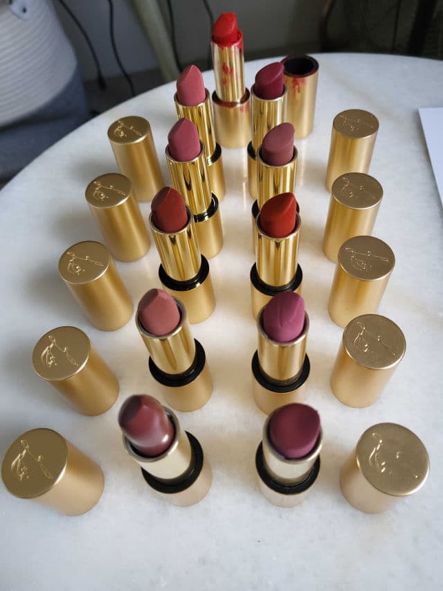 Lisa Eldridge Velvet Ribbon - True Velvet Lipstick review photo by Chrisfabulosity