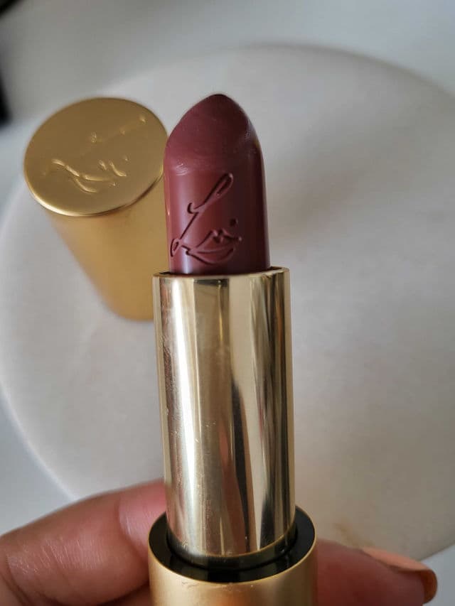 Lisa Eldridge Velvet Ribbon - True Velvet Lipstick review photo by Chrisfabulosity