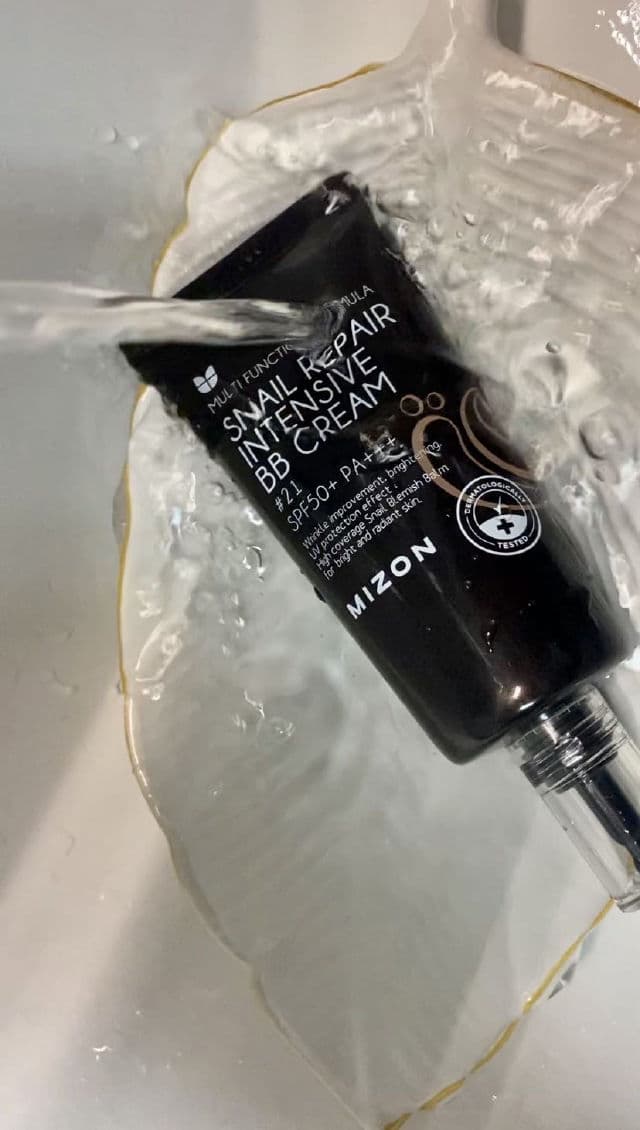 Mizon Snail Repair Intensive BB Cream SPF 50+ PA+++ review photo by smoxeyvision