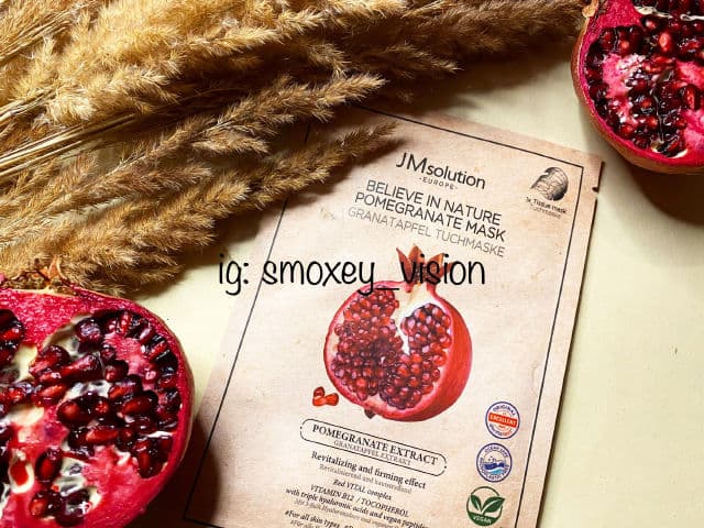 JMsolution Believe In Nature Pomegranate Hydrogel Mask review photo by smoxeyvision