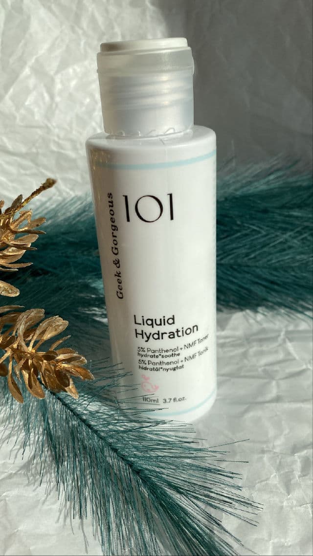 Geek & Gorgeous Liquid Hydration review photo by smoxeyvision