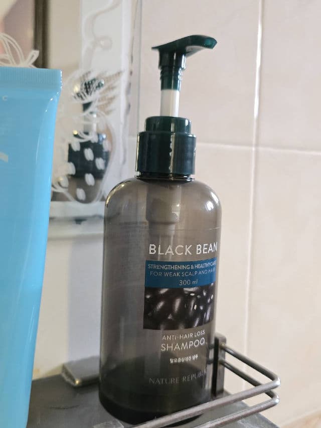 NATURE REPUBLIC Black Bean Anti Hair Loss Shampoo review photo by Ceciqueen