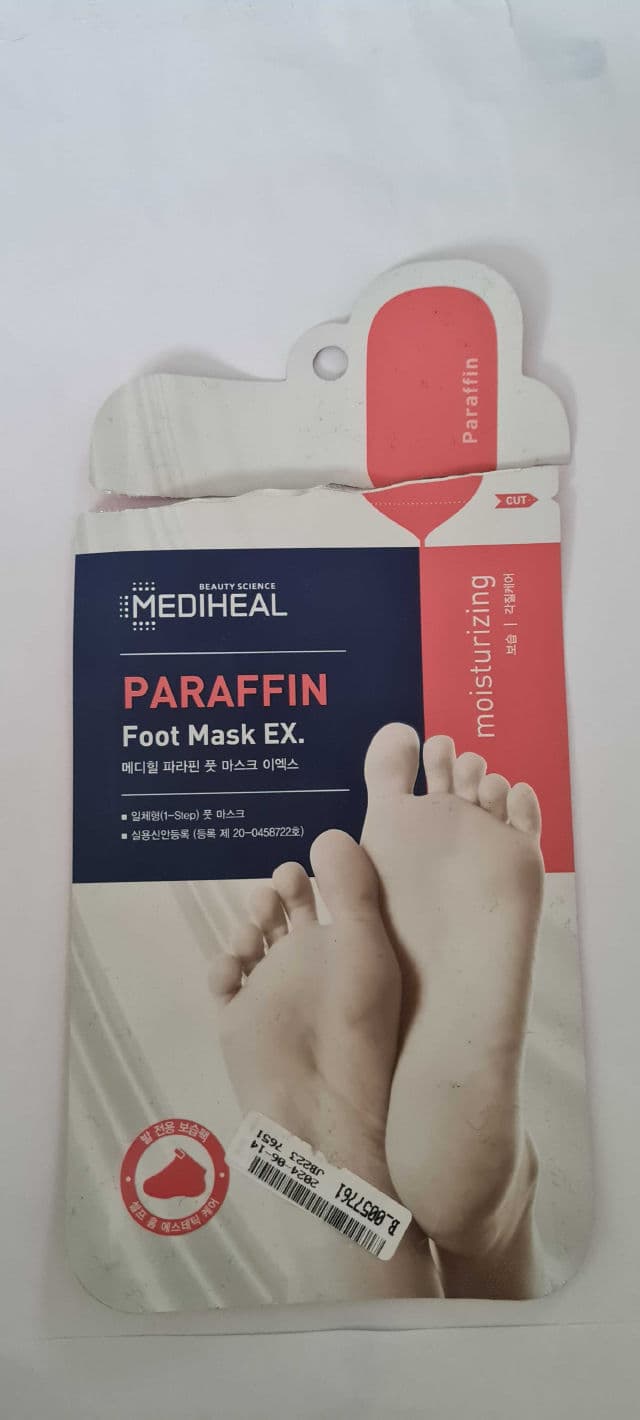 MEDIHEAL Paraffin Foot Mask EX review photo by IQ