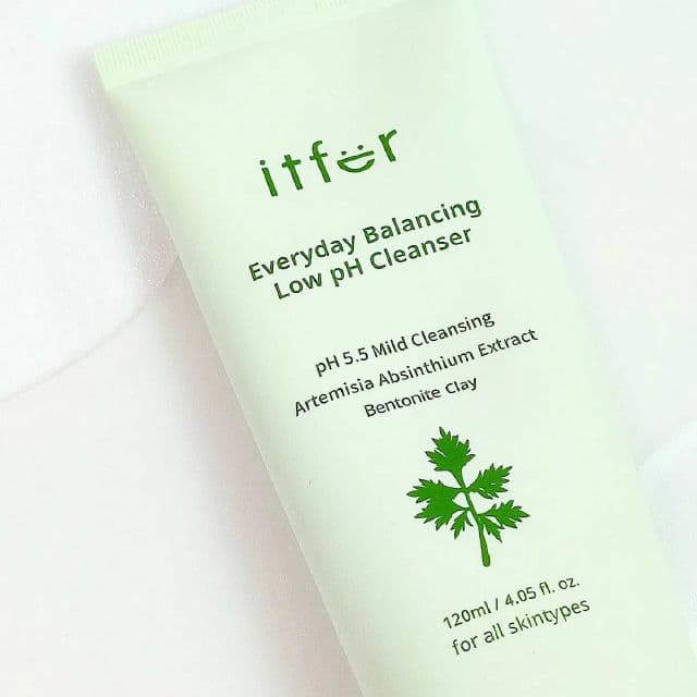 Itfer Everyday Balancing Low pH Cleanser review photo by skincaregrh