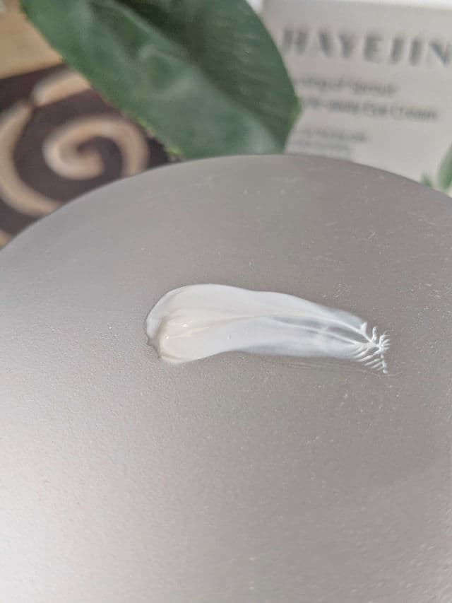 HAYEJIN Blessing of Sprout Wrinkle-away Eye Cream review photo by Eneruuuu