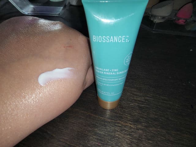 Biossance Squalane + Zinc Sheer Mineral Sunscreen SPF 30 PA +++ review photo by SnailLady