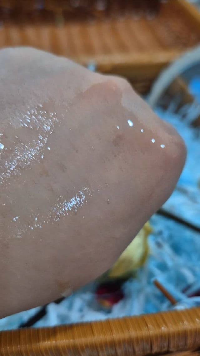 Kayman Beauty HoneyGlo Nourishing Essence review photo by ezatulSkincareDiary
